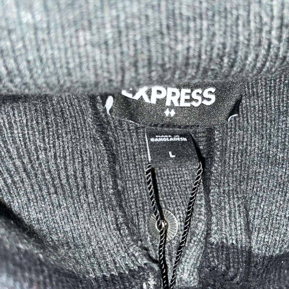 Express Sweater - Picture 3 of 3